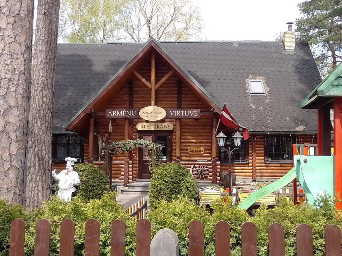 House, Garden & Sauna. Free Parking. Train Stop-200 M. Sea-1 Km. Jūrkalne Εξωτερικό φωτογραφία