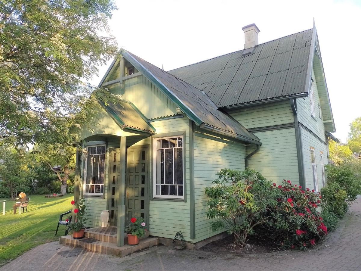 House, Garden & Sauna. Free Parking. Train Stop-200 M. Sea-1 Km. Jūrkalne Εξωτερικό φωτογραφία