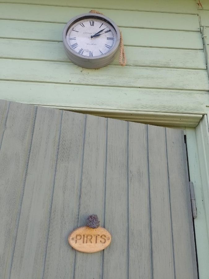 House, Garden & Sauna. Free Parking. Train Stop-200 M. Sea-1 Km. Jūrkalne Εξωτερικό φωτογραφία